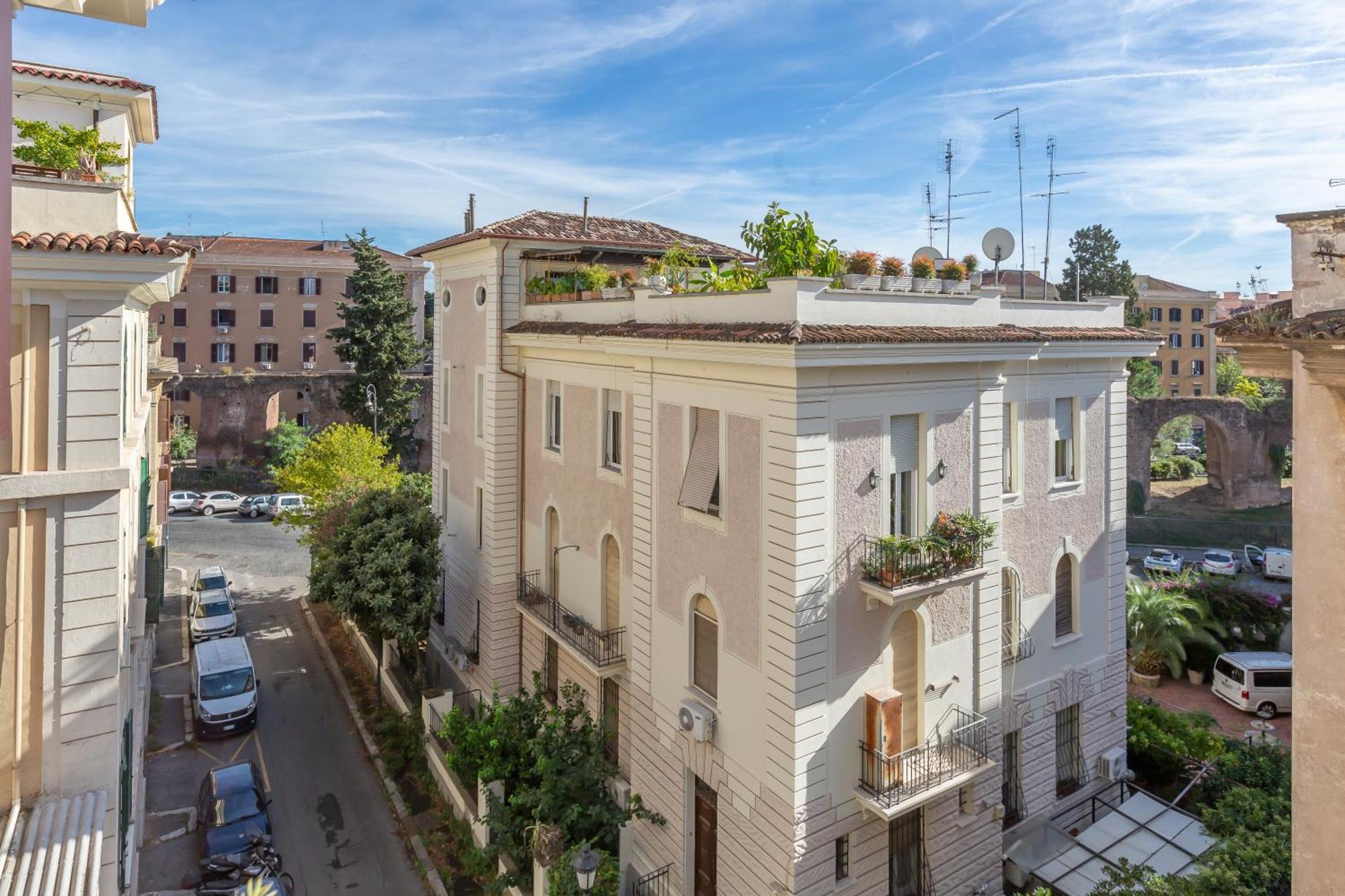 Aqua Claudia And Anio Novus Apartments Roma Exterior foto